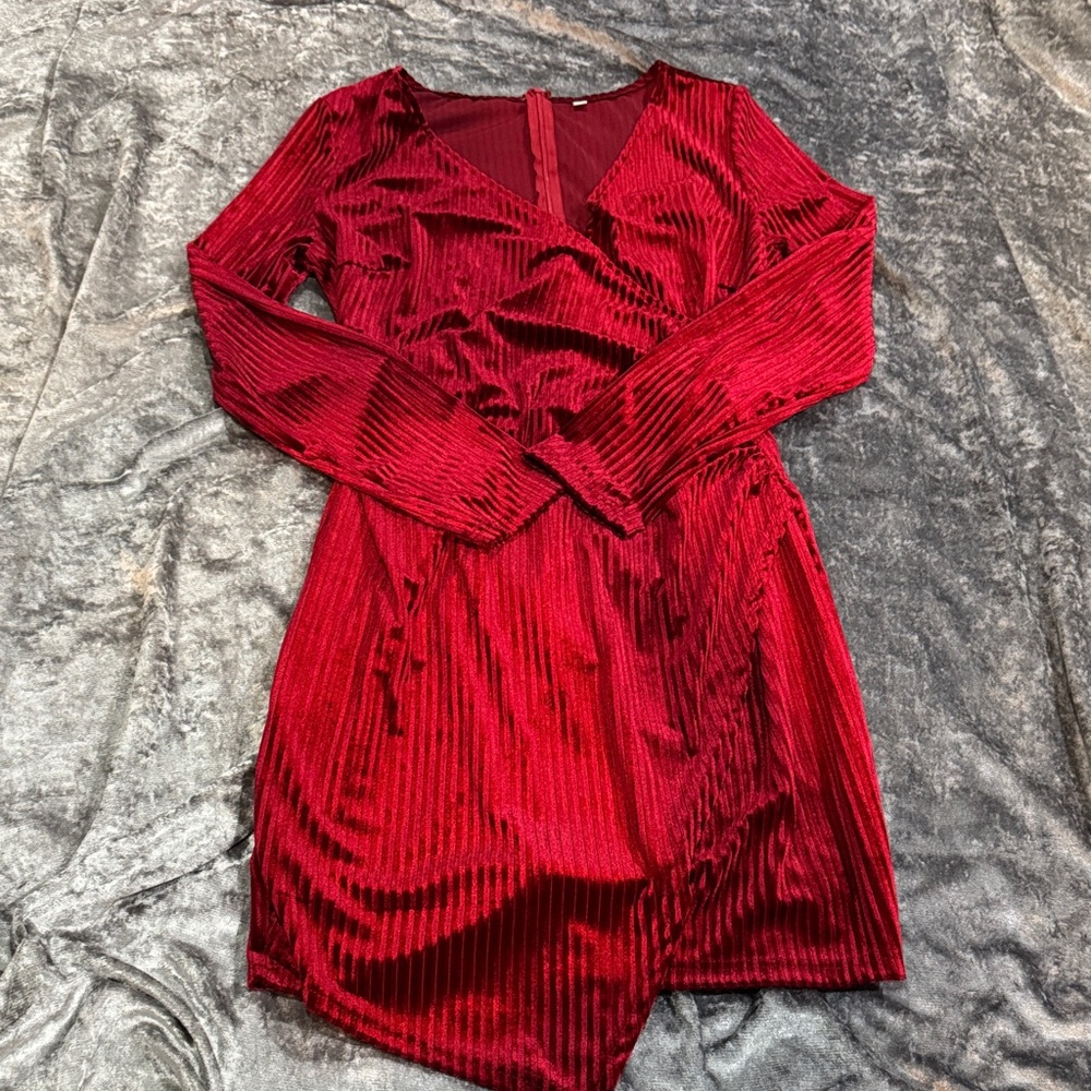 Chic Long Sleeve Red Velvet Dress